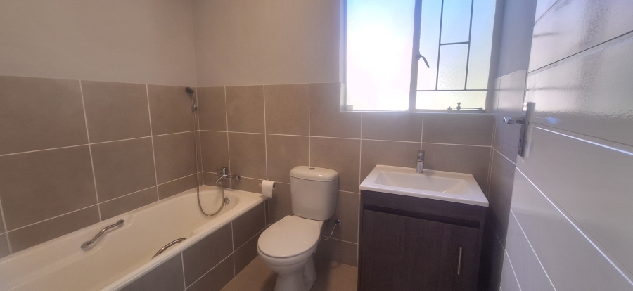 3 Bedroom Property for Sale in Roodekrans Gauteng