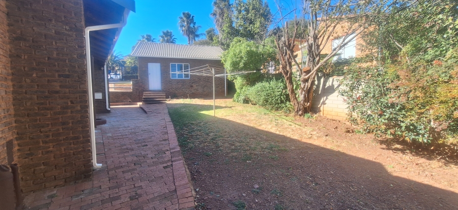 3 Bedroom Property for Sale in Roodekrans Gauteng
