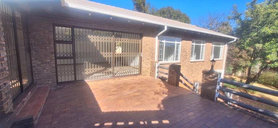 3 Bedroom Property for Sale in Roodekrans Gauteng