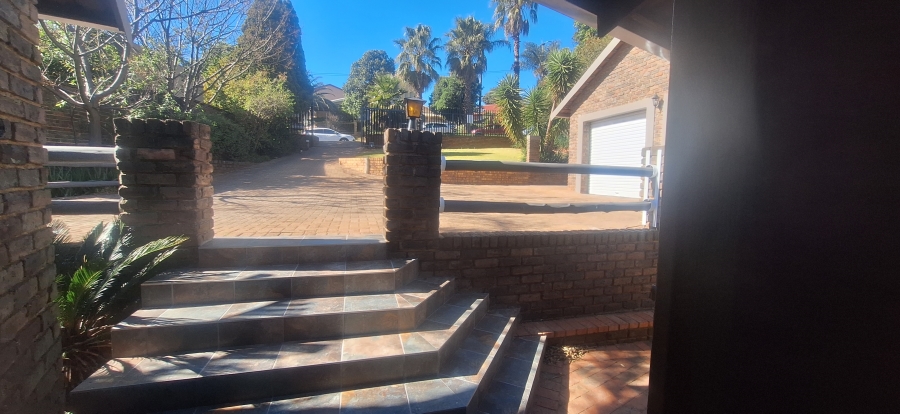 3 Bedroom Property for Sale in Roodekrans Gauteng