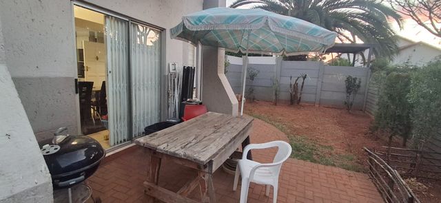 To Let 3 Bedroom Property for Rent in Weltevreden Park Gauteng