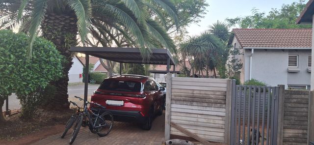 To Let 3 Bedroom Property for Rent in Weltevreden Park Gauteng