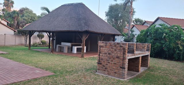 To Let 3 Bedroom Property for Rent in Weltevreden Park Gauteng