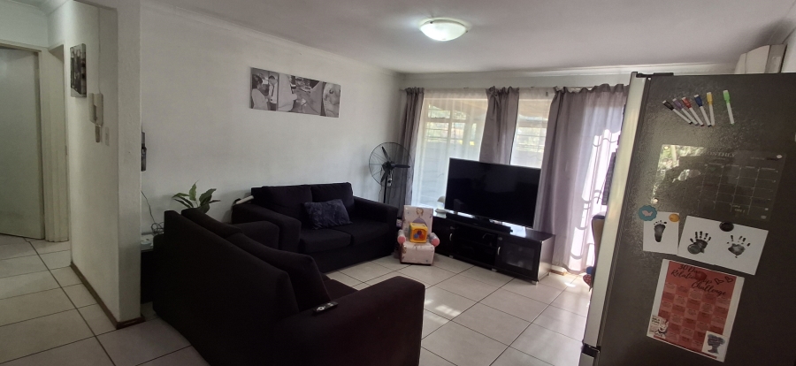 2 Bedroom Property for Sale in Sonneglans Gauteng