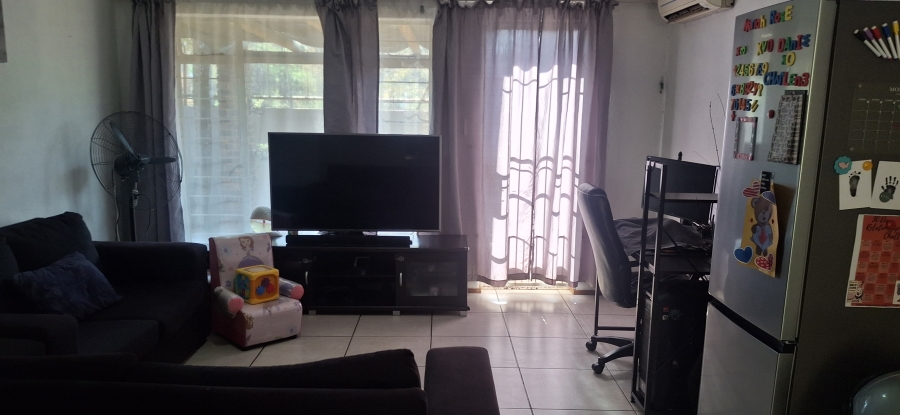 2 Bedroom Property for Sale in Sonneglans Gauteng