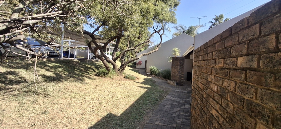 2 Bedroom Property for Sale in Sonneglans Gauteng