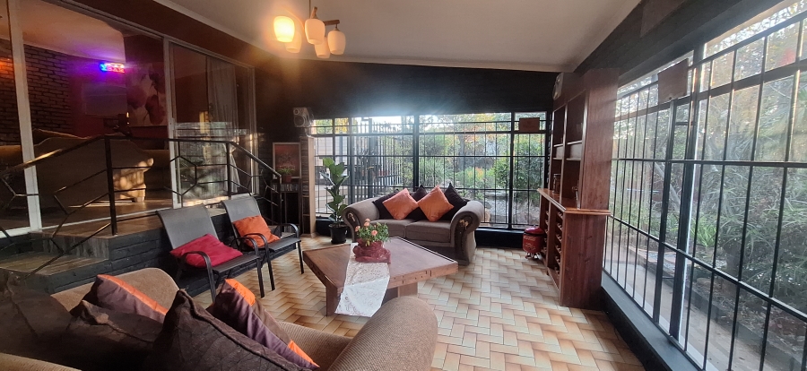 4 Bedroom Property for Sale in Breaunanda Gauteng