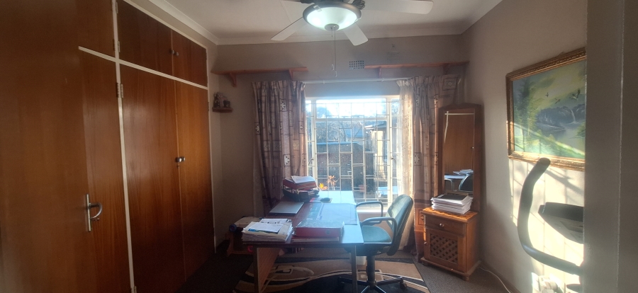 4 Bedroom Property for Sale in Breaunanda Gauteng