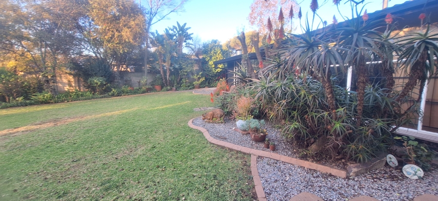 4 Bedroom Property for Sale in Breaunanda Gauteng