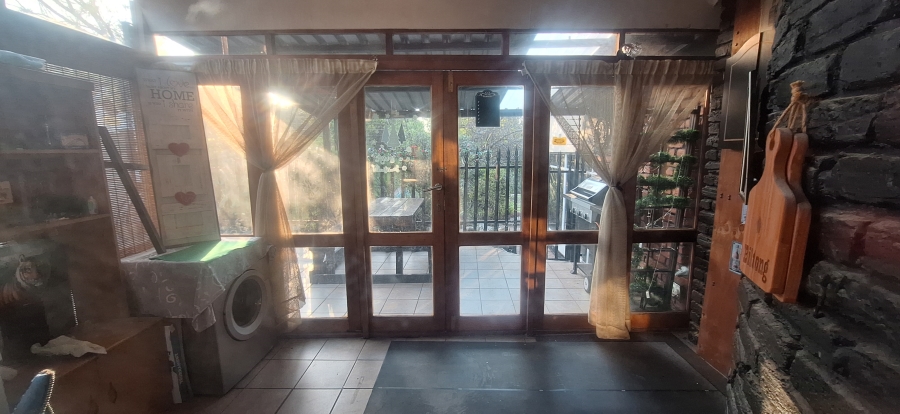 4 Bedroom Property for Sale in Breaunanda Gauteng