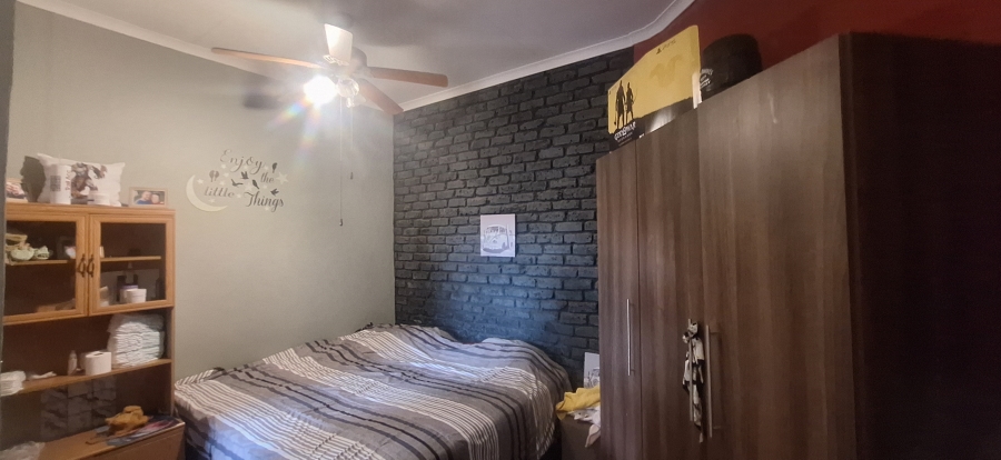 4 Bedroom Property for Sale in Breaunanda Gauteng