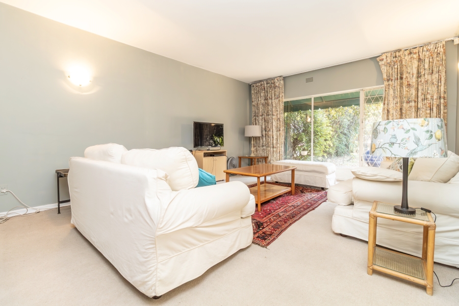 To Let 4 Bedroom Property for Rent in Sandown Gauteng