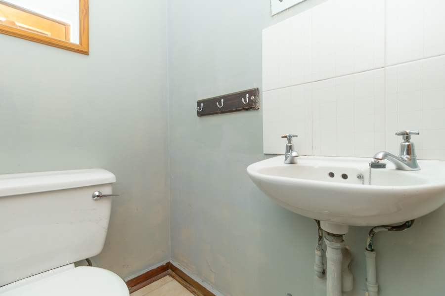 To Let 4 Bedroom Property for Rent in Sandown Gauteng