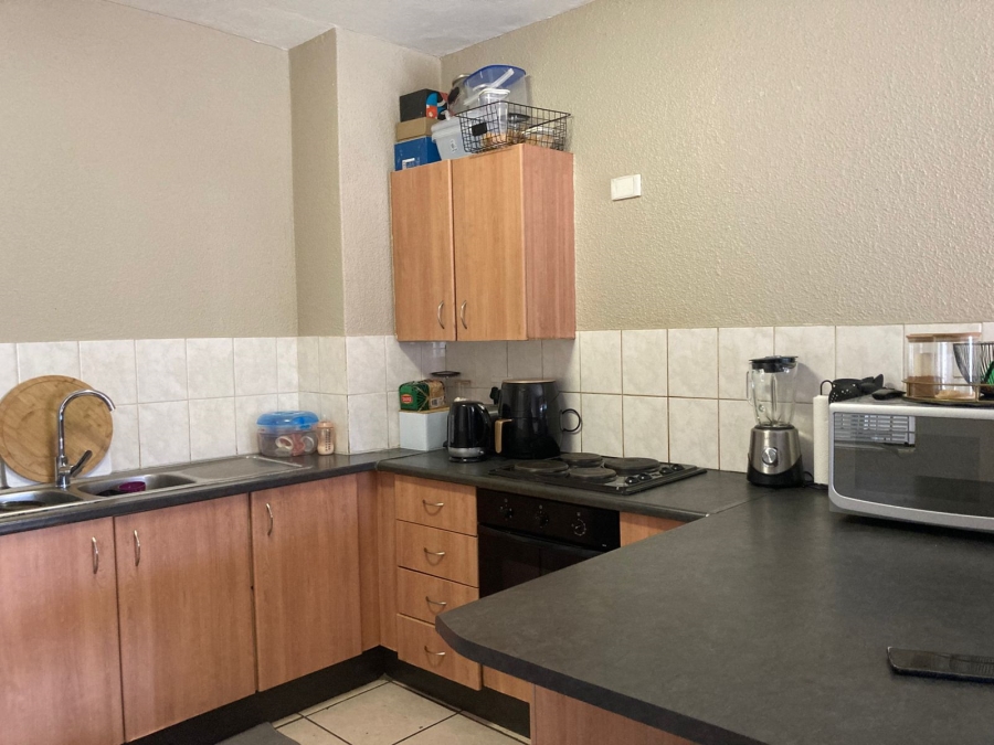 2 Bedroom Property for Sale in Willowbrook Gauteng