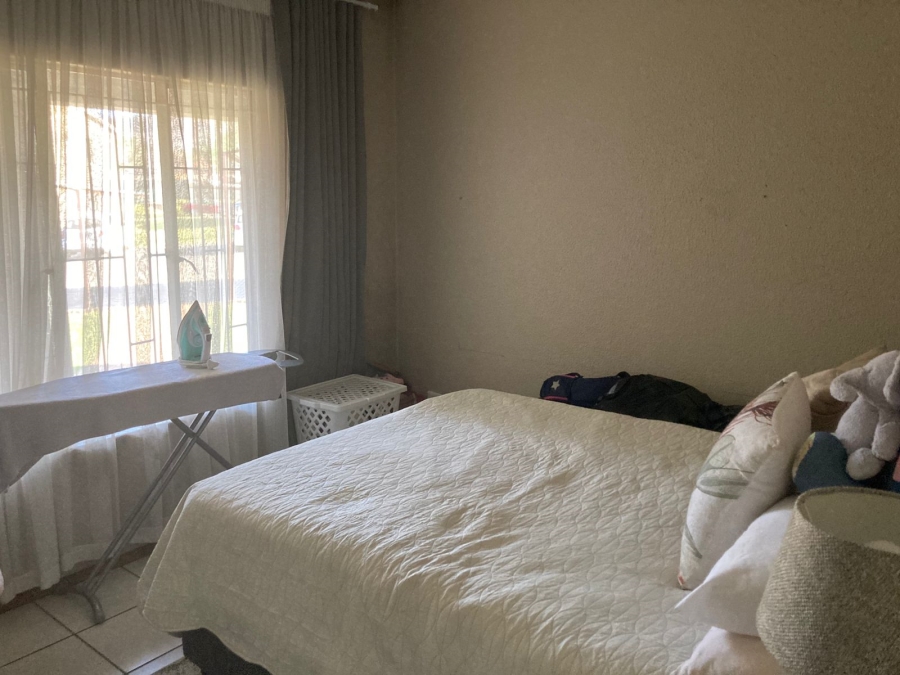 2 Bedroom Property for Sale in Willowbrook Gauteng
