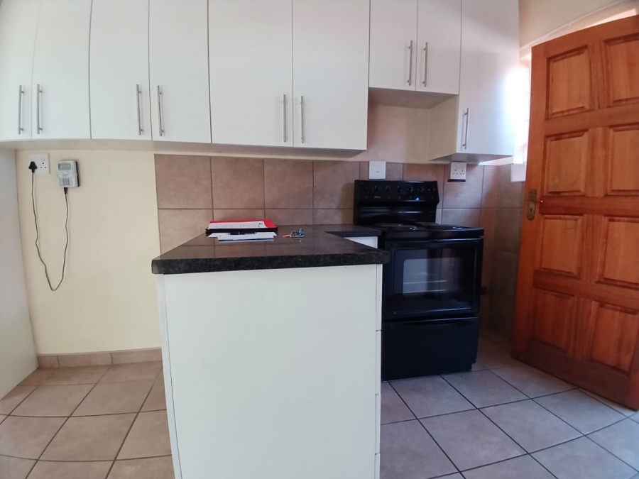 2 Bedroom Property for Sale in Greenhills Gauteng