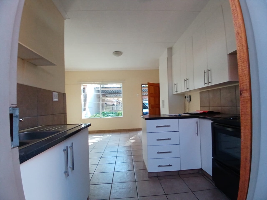 2 Bedroom Property for Sale in Greenhills Gauteng