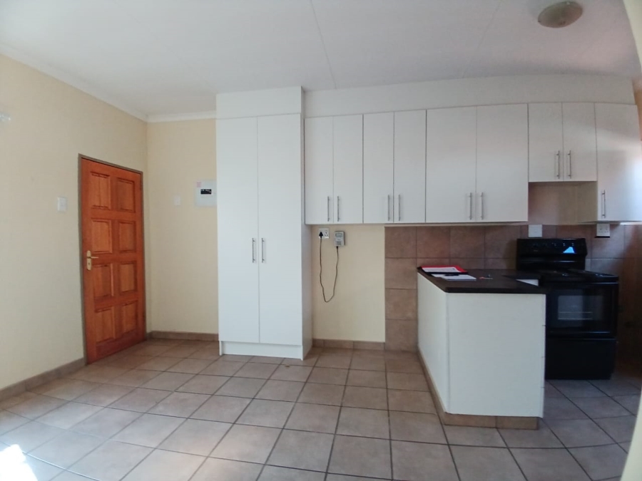 2 Bedroom Property for Sale in Greenhills Gauteng