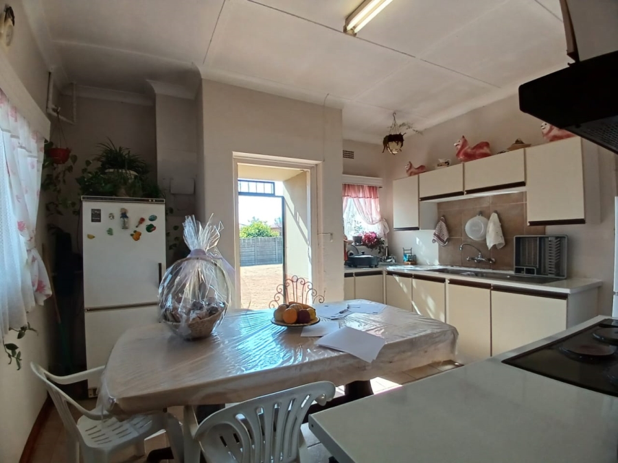 3 Bedroom Property for Sale in Bekkersdal Gauteng