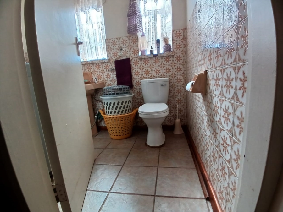 3 Bedroom Property for Sale in Bekkersdal Gauteng