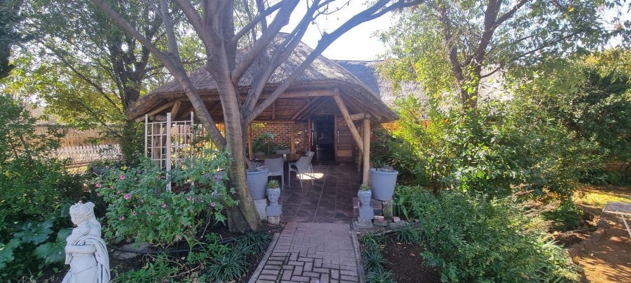 Commercial Property for Sale in Valley Settlements A H Gauteng