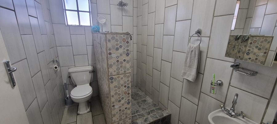 Commercial Property for Sale in Valley Settlements A H Gauteng