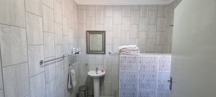 Commercial Property for Sale in Valley Settlements A H Gauteng