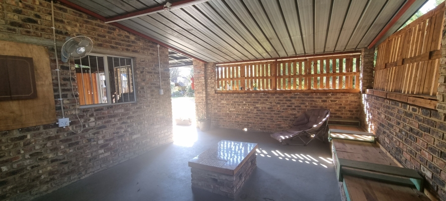 Commercial Property for Sale in Valley Settlements A H Gauteng