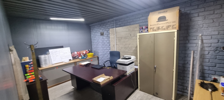 Commercial Property for Sale in Valley Settlements A H Gauteng