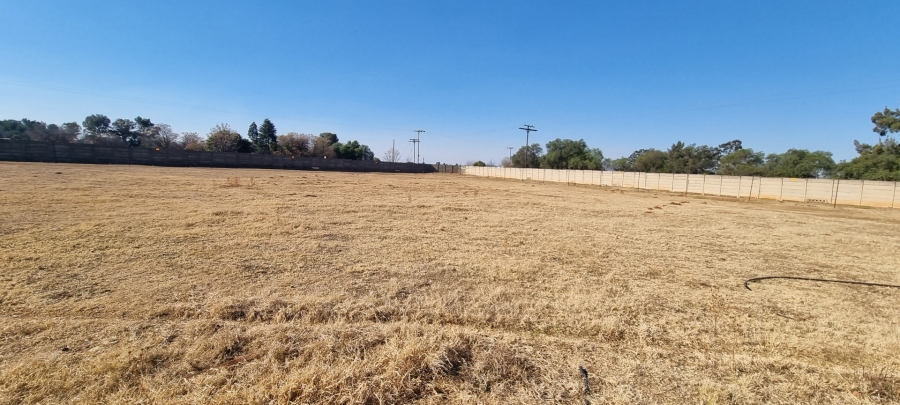 Commercial Property for Sale in Valley Settlements A H Gauteng