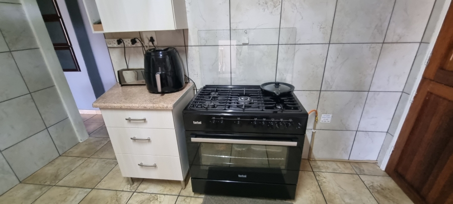 Commercial Property for Sale in Valley Settlements A H Gauteng