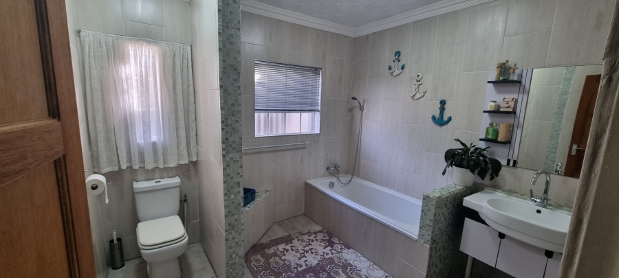 Commercial Property for Sale in Valley Settlements A H Gauteng
