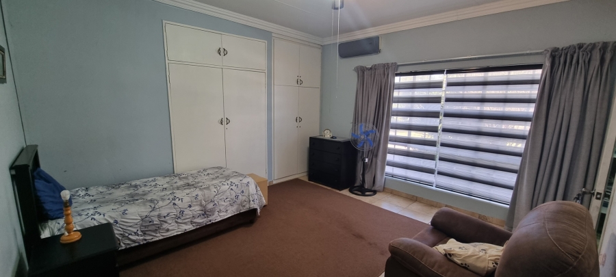 Commercial Property for Sale in Valley Settlements A H Gauteng