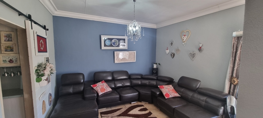 Commercial Property for Sale in Valley Settlements A H Gauteng