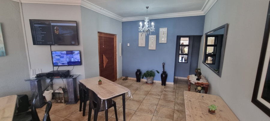 Commercial Property for Sale in Valley Settlements A H Gauteng