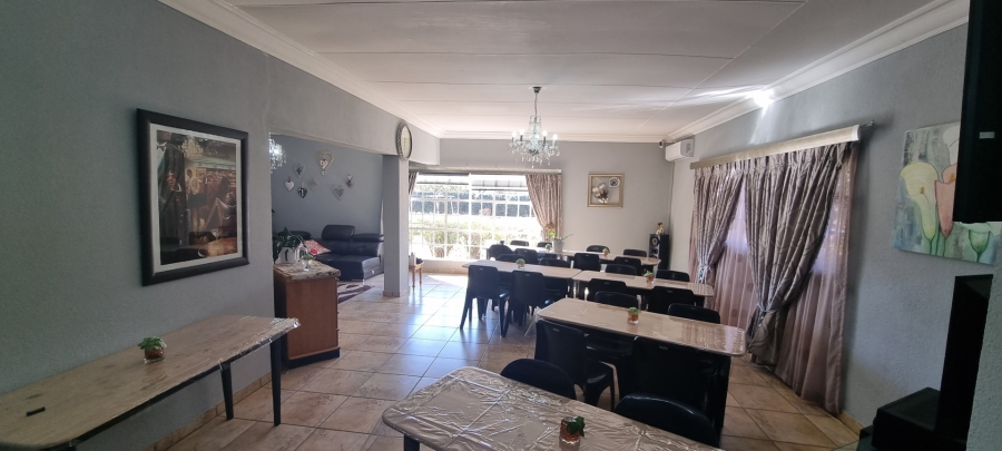 Commercial Property for Sale in Valley Settlements A H Gauteng