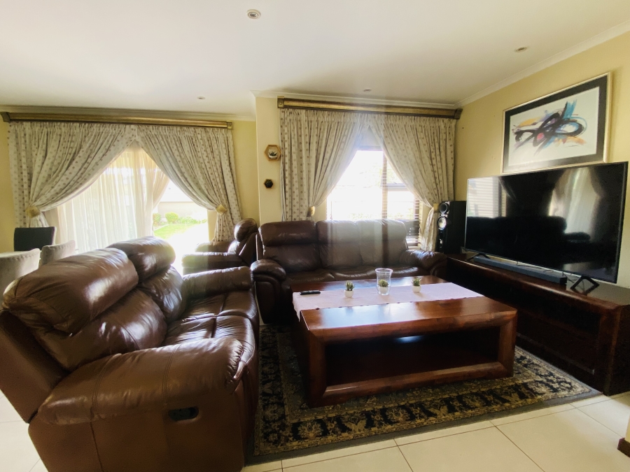 3 Bedroom Property for Sale in Helderwyk Gauteng