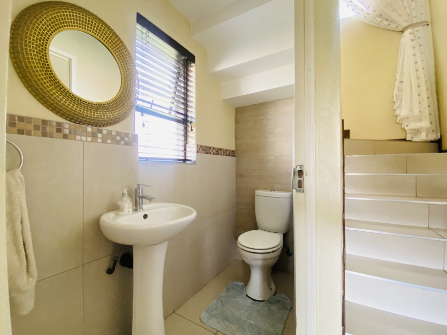 3 Bedroom Property for Sale in Helderwyk Gauteng