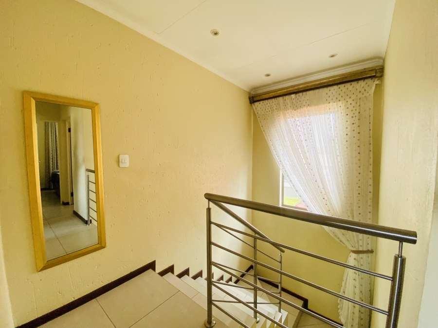 3 Bedroom Property for Sale in Helderwyk Gauteng