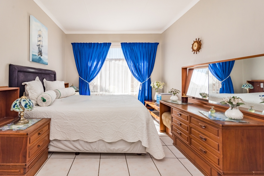 2 Bedroom Property for Sale in Roodekrans Gauteng