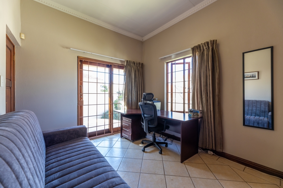 4 Bedroom Property for Sale in Broadacres Gauteng