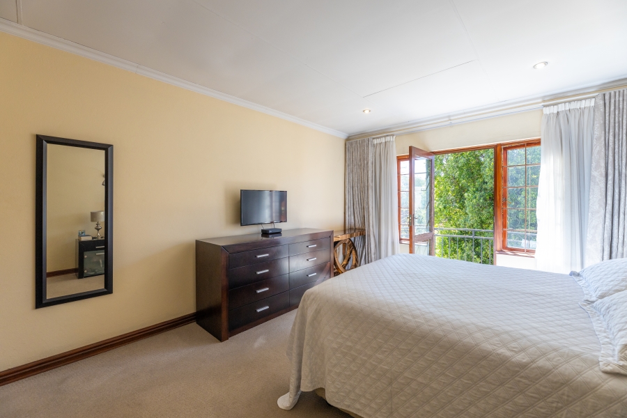 4 Bedroom Property for Sale in Broadacres Gauteng