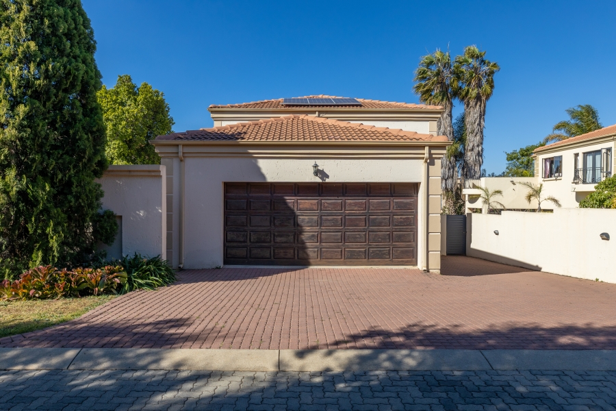 4 Bedroom Property for Sale in Broadacres Gauteng