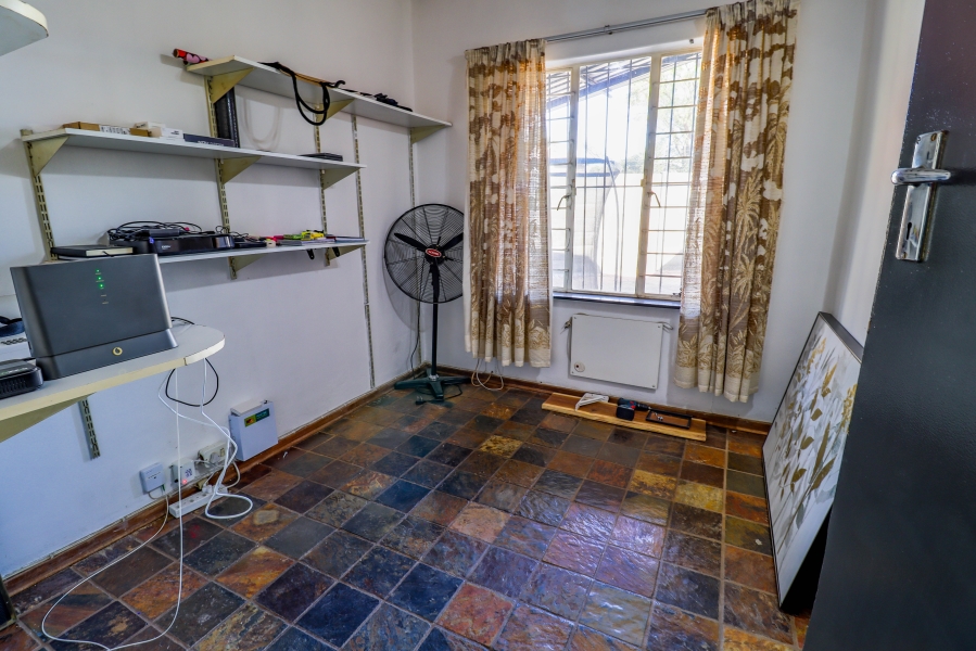 5 Bedroom Property for Sale in Doringkloof Gauteng