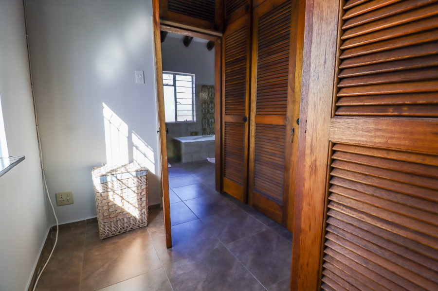 5 Bedroom Property for Sale in Doringkloof Gauteng