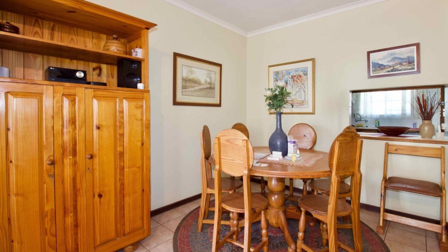 2 Bedroom Property for Sale in Die Hoewes Gauteng