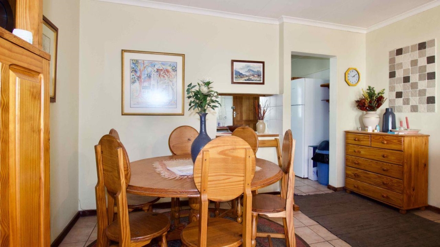 2 Bedroom Property for Sale in Die Hoewes Gauteng