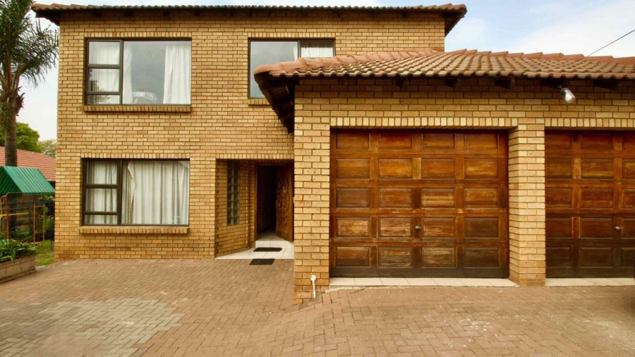 4 Bedroom Property for Sale in Highveld Gauteng