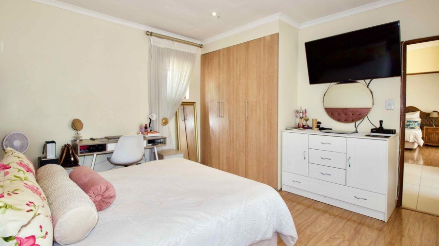 3 Bedroom Property for Sale in Highveld Gauteng