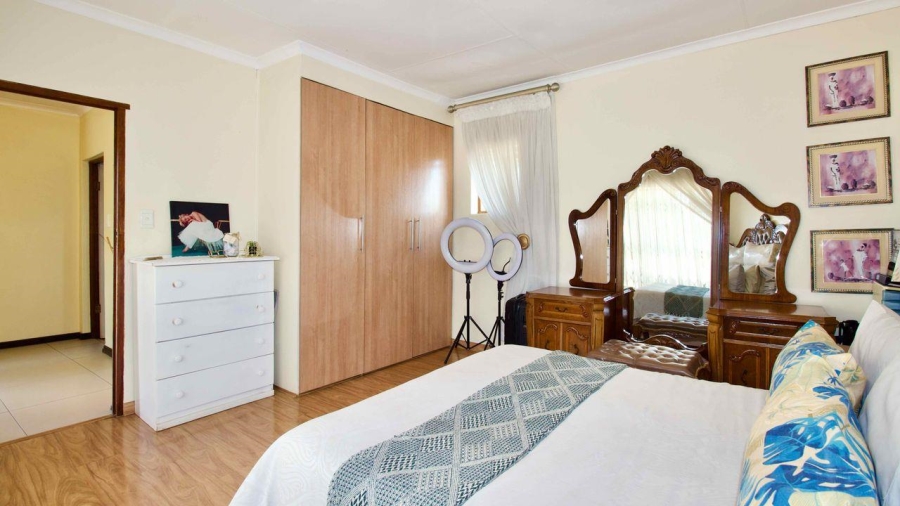 3 Bedroom Property for Sale in Highveld Gauteng